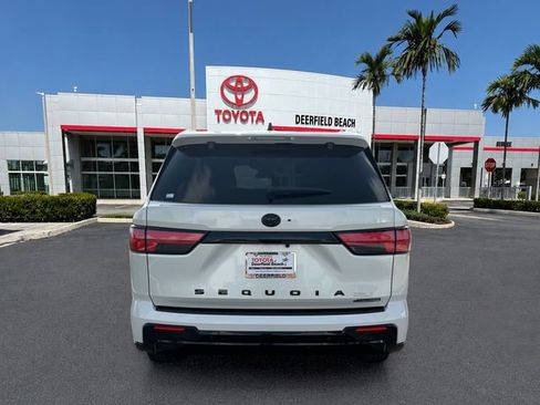 Used 2025 Toyota Sequoia Platinum AWD/4WD image 6