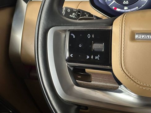 Used 2023 Land Rover Range Rover Long Wheelbase SE image 16