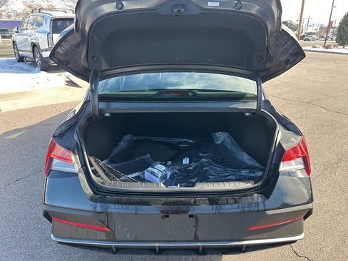 Used 2025 Hyundai Elantra SEL w/ Cargo Package FWD image 26