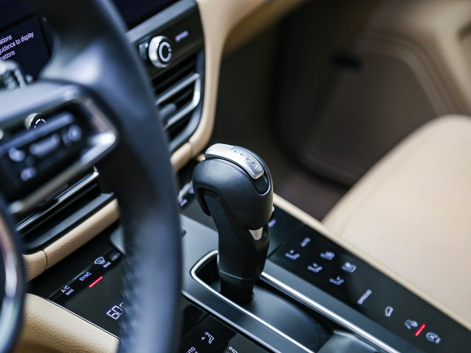 Certified 2026 Porsche Macan AWD/4WD image 24