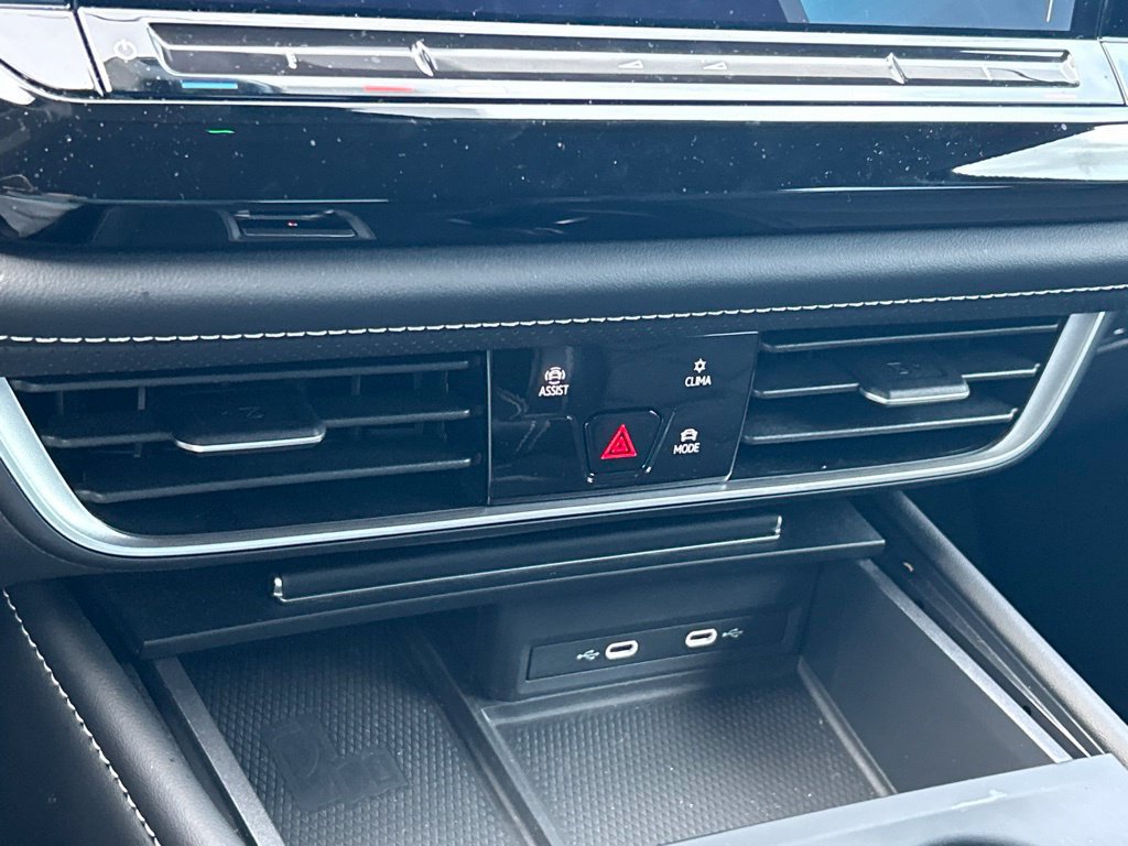 Certified 2024 Volkswagen Atlas SE FWD image 34