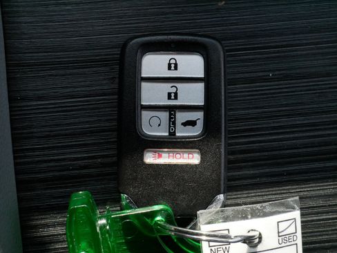 Certified 2021 Honda Pilot Touring image 31