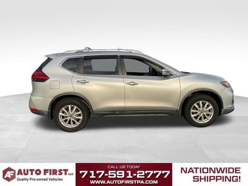 Used 2017 Nissan Rogue SV w/ SV Premium Package AWD/4WD image 3