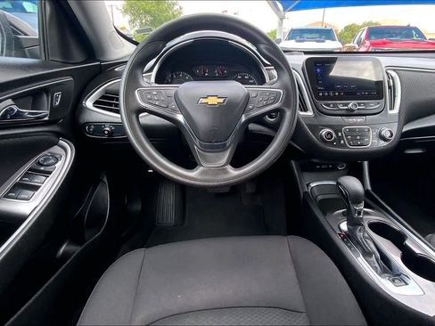 Used 2024 Chevrolet Malibu LT FWD image 4