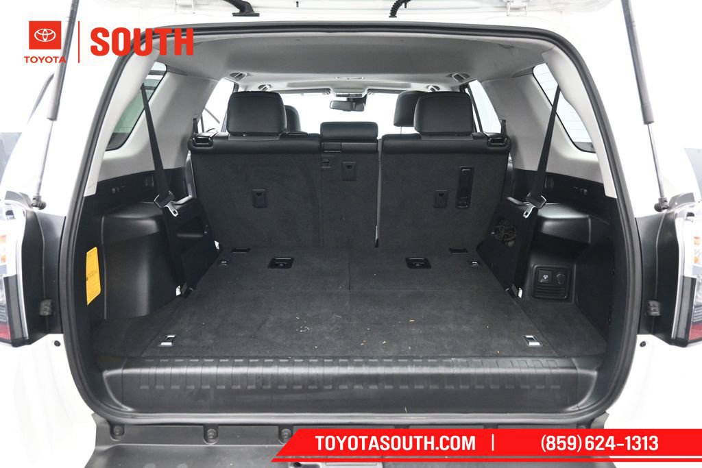 Used 2023 Toyota 4Runner SR5 Premium w/ Moonroof Package RWD image 29