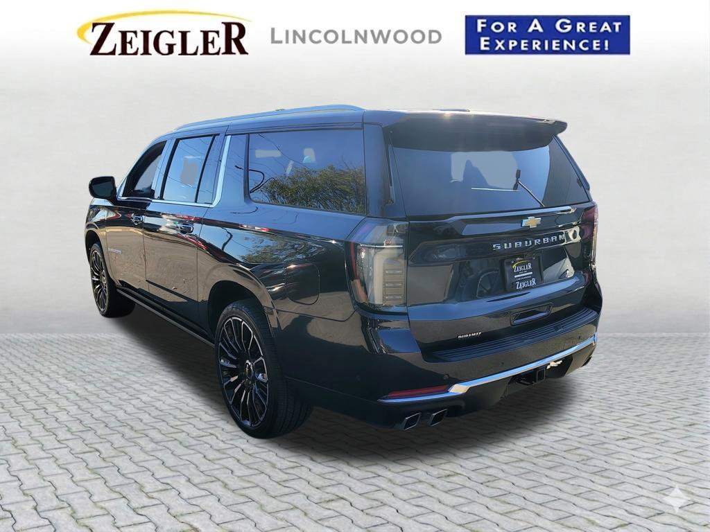 Used 2025 Chevrolet Suburban High Country AWD/4WD image 9