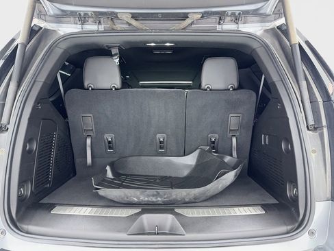 Used 2021 Chevrolet Tahoe Z71 w/ Rear Media and Nav Package image 20