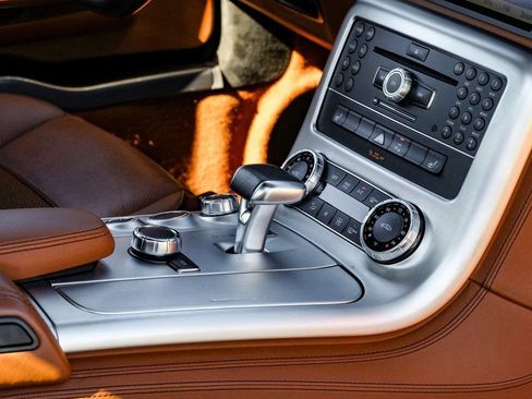 Used 2011 Mercedes-Benz SLS AMG Coupe image 27