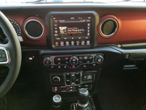 Used 2023 Jeep Gladiator Rubicon w/ LED Lighting Group image 45