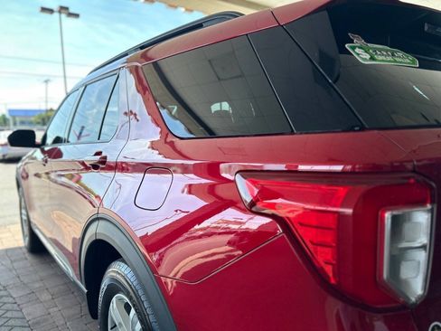 Used 2020 Ford Explorer XLT AWD/4WD image 10