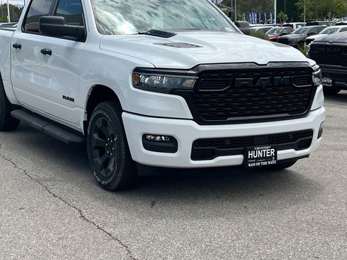 New 2026 RAM 1500 Express AWD/4WD image 11
