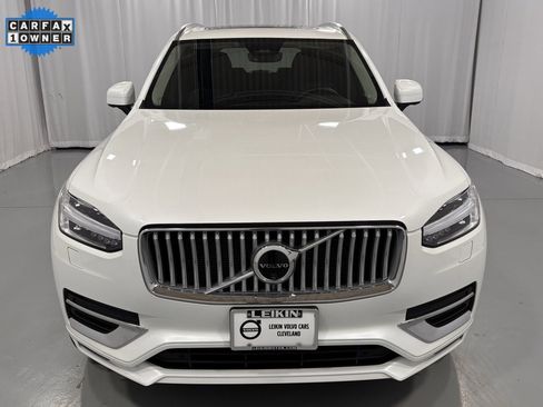 Certified 2025 Volvo XC90 B6 Plus image 3