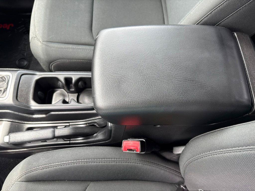Used 2021 Jeep Gladiator Sport AWD/4WD image 34
