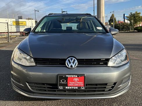 Used 2015 Volkswagen Golf S image 2