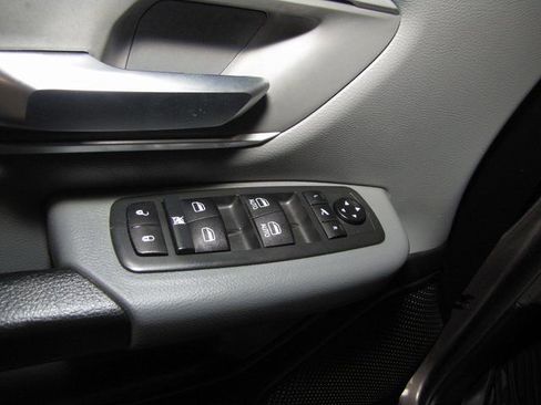 Used 2021 RAM 1500 Big Horn image 12