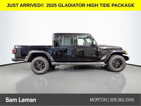 New 2025 Jeep Gladiator High Tide image 8