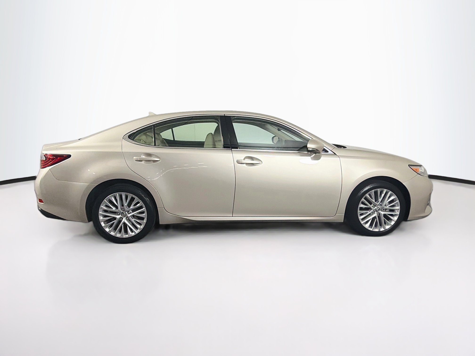 Used 2014 Lexus ES 350 w/ Luxury Package FWD image 10