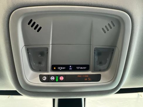 Used 2020 Chevrolet Traverse LS FWD image 69