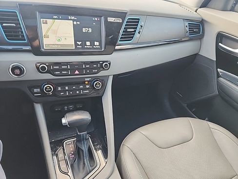 Used 2019 Kia Niro EX Premium w/ Sunroof Package image 14