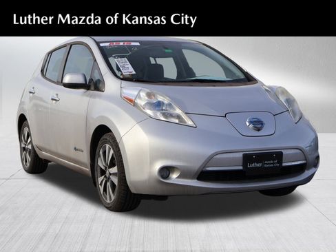Used 2015 Nissan Leaf SL w/ Premium Package image 1