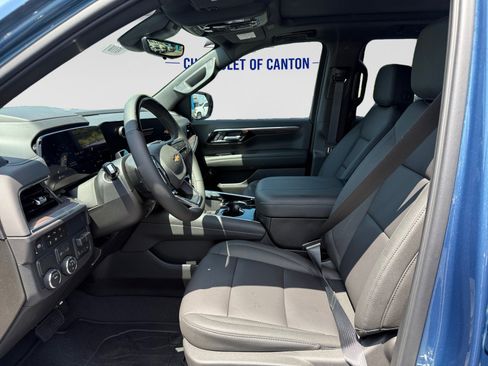 New 2026 Chevrolet Suburban LT w/ Advanced Technology Package RWD image 9