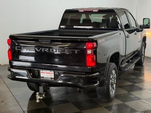 Used 2024 Chevrolet Silverado 2500 Custom w/ Custom Value Package image 11
