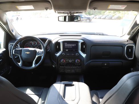 Used 2022 Chevrolet Silverado 2500 LTZ w/ LTZ Convenience Package AWD/4WD image 13