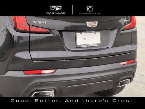 Used 2023 Cadillac XT4 Luxury w/ Cold Weather Package FWD image 9