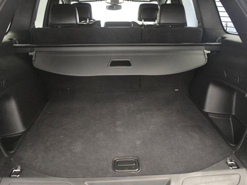 Used 2021 Jeep Grand Cherokee Altitude image 20