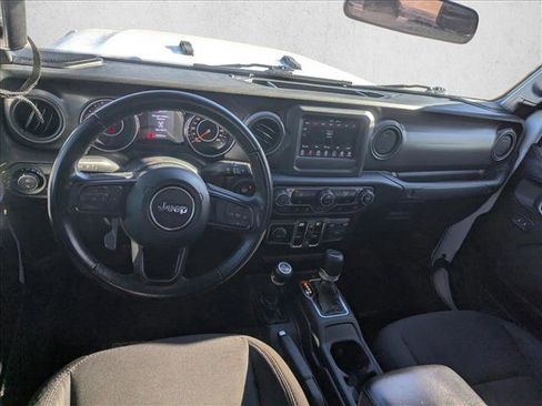 Used 2022 Jeep Gladiator Sport image 15