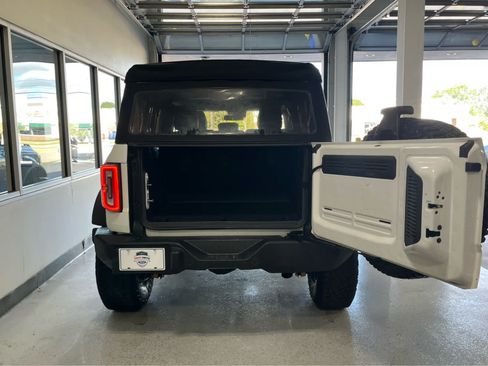 Used 2023 Ford Bronco Outer Banks w/ Sasquatch Package AWD/4WD image 5