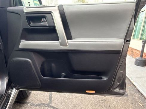 Used 2013 Toyota 4Runner SR5 w/ Premium Pkg image 15