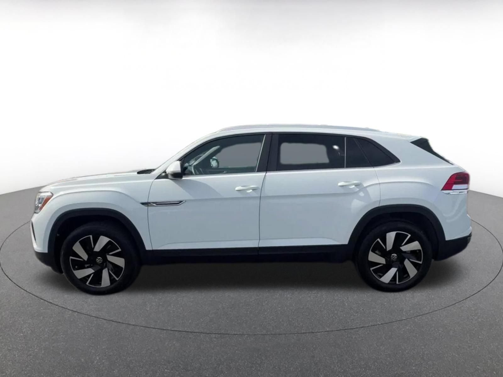 Used 2025 Volkswagen Atlas Cross Sport SE AWD/4WD image 8
