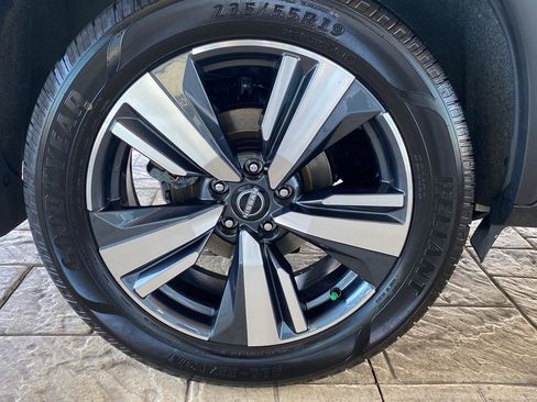 Certified 2023 Nissan Rogue SL w/ SL Premium Package image 11