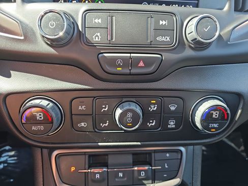 Used 2023 GMC Terrain AT4 image 22