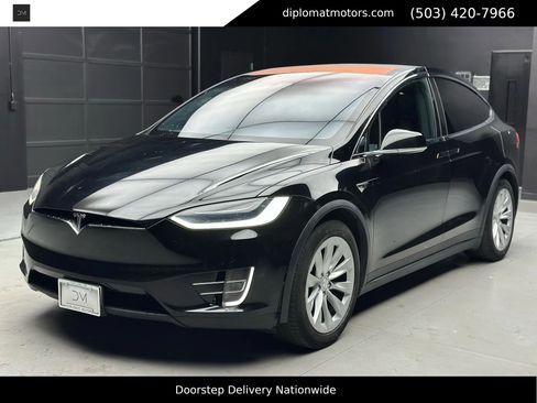 Used 2018 Tesla Model X 75D image 1