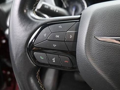 Used 2020 Chrysler Pacifica Touring w/ S Appearance Package FWD image 30