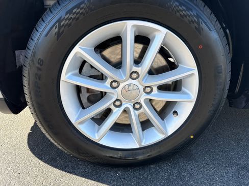 Used 2017 Dodge Journey SXT w/ Comfort/Convenience Group image 9