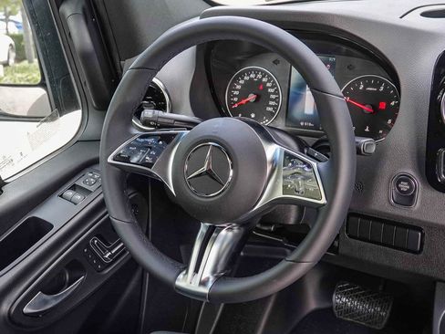 New 2025 Mercedes-Benz Sprinter 2500 image 14