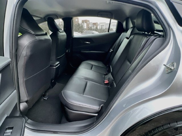 Used 2025 Toyota Prius XLE FWD image 27