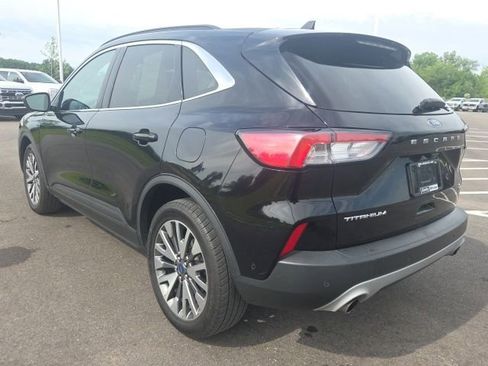 Used 2021 Ford Escape Titanium AWD/4WD image 16
