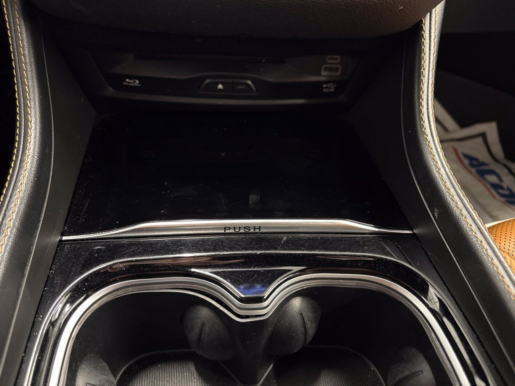 Used 2022 Chrysler Pacifica Pinnacle FWD image 32