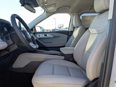 New 2026 Ford Explorer Active w/ Active Comfort Package image 22