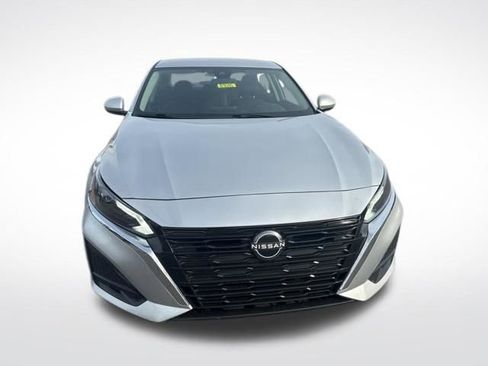 Used 2023 Nissan Altima 2.5 SV FWD image 8