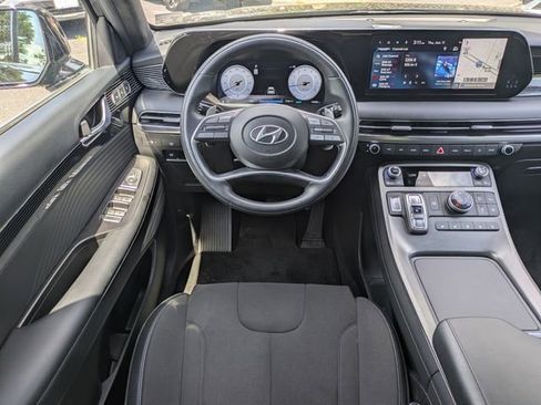 Used 2025 Hyundai Palisade Calligraphy AWD/4WD image 16
