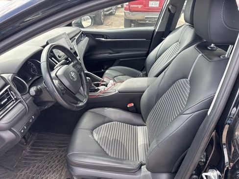 Used 2023 Toyota Camry SE image 11
