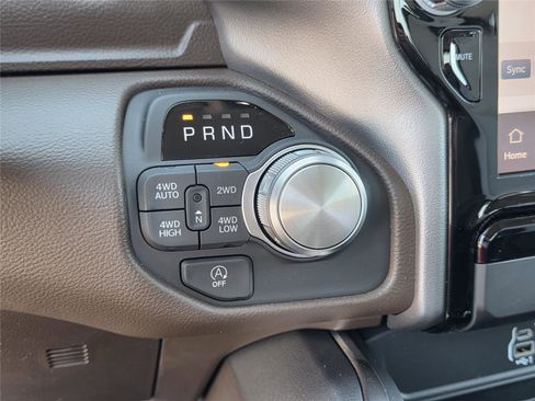 New 2026 RAM 1500 Laramie AWD/4WD image 16