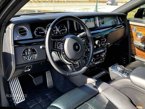 Used 2020 Rolls-Royce Phantom Sedan RWD image 13