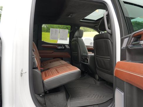 Used 2024 GMC Sierra 1500 Denali Ultimate AWD/4WD image 31