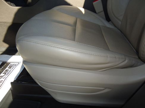 Used 2023 Lincoln Aviator Reserve w/ Class IV Trailer Tow Package image 25